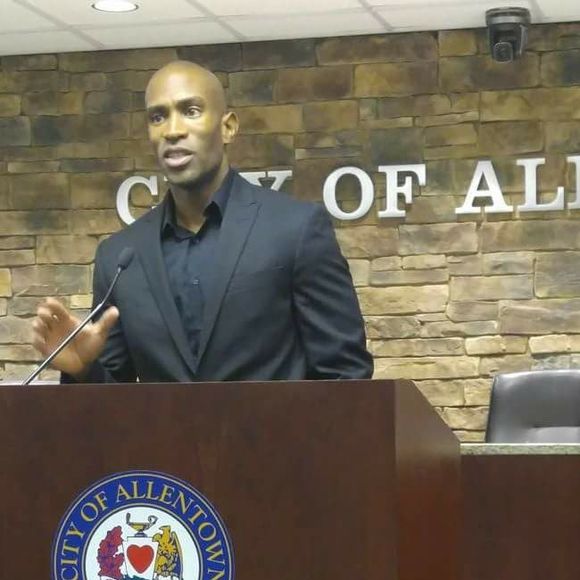 Meet your Posher, Jean - Picture 1 of 1